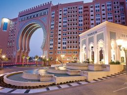 oaks-ibn-battuta_gallery_1_hotel-exterios_1920x1040